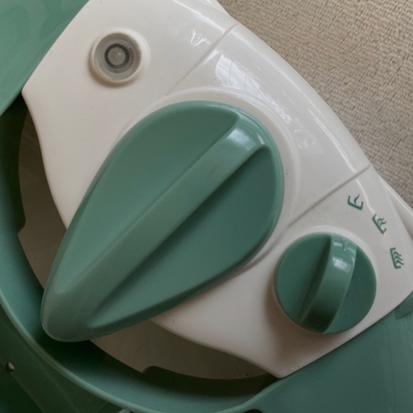 Green and White Foot Spa - Picture 4 of 7